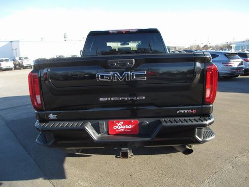 Used 2021 GMC Sierra 2500 AT4 image 4