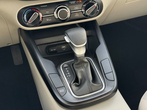 Used 2024 Kia Soul LX w/ Option Group 015 image 37