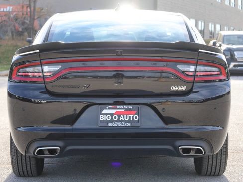 Used 2022 Dodge Charger SXT w/ Blacktop Package image 10