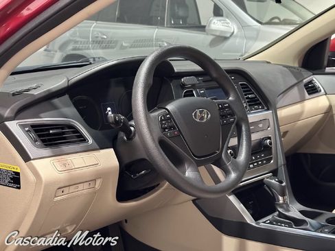 Used 2016 Hyundai Sonata SE FWD image 13