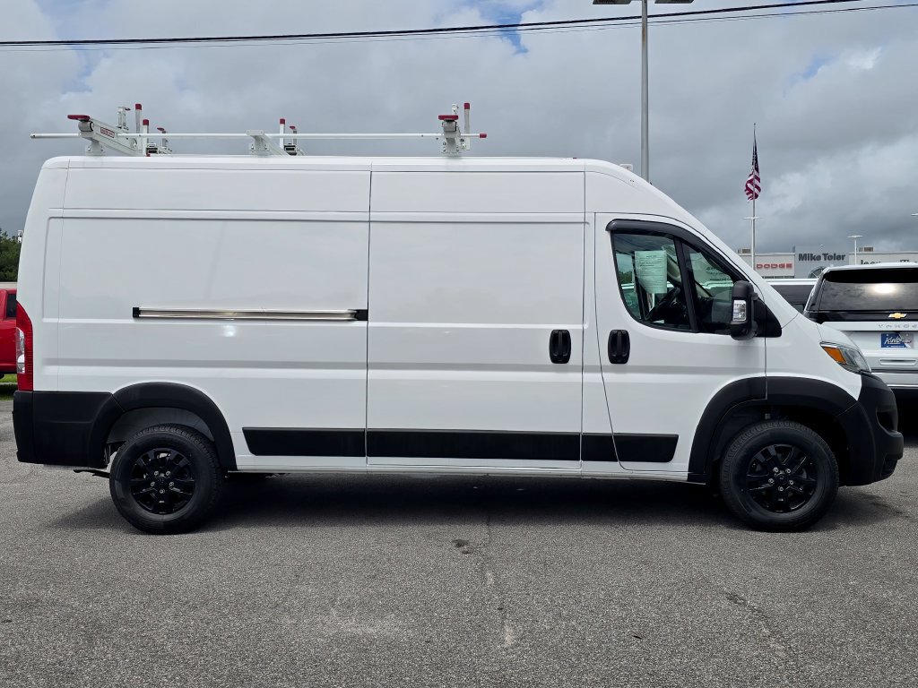 Used 2023 RAM ProMaster 2500 w/ Driver Convenience Group FWD image 6