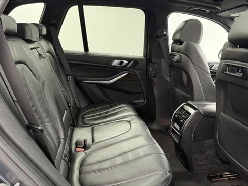 Used 2022 BMW X5 sDrive40i w/ M Sport Package RWD image 19