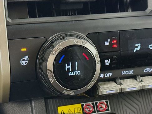 New 2026 Toyota Tacoma TRD Off-Road w/ TRD Off Road Premium Package AWD/4WD image 23