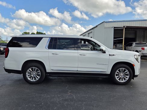 Certified 2021 GMC Yukon XL SLT w/ SLT Premium Package AWD/4WD image 6