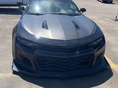 Used 2018 Chevrolet Camaro SS RWD image 2