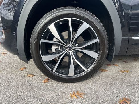 New 2026 Volkswagen Atlas Cross Sport SEL Premium R-Line AWD/4WD image 34