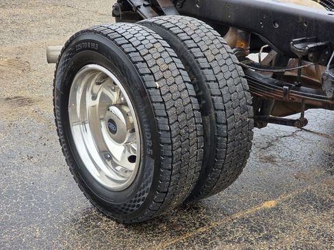 Used 2021 Ford F450 XL w/ Power Equipment Group image 11