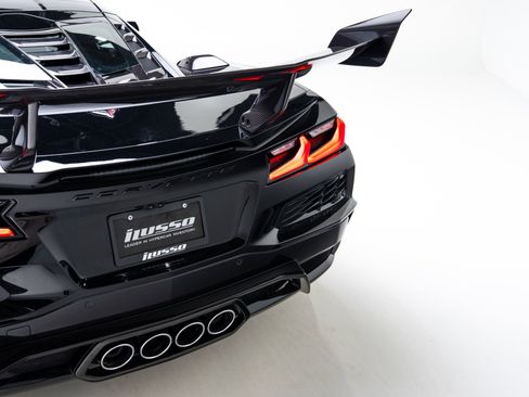 Used 2026 Chevrolet Corvette ZR1 w/ ZR1 Carbon Fiber Aero Package image 17