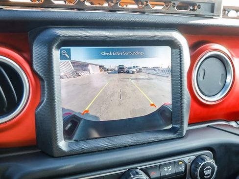 Used 2023 Jeep Gladiator Rubicon w/ Trailer Tow Package AWD/4WD image 29