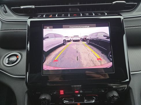 New 2025 Jeep Grand Cherokee LAREDO 4WD image 11