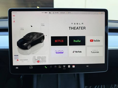 Used 2023 Tesla Model Y Long Range AWD/4WD image 18