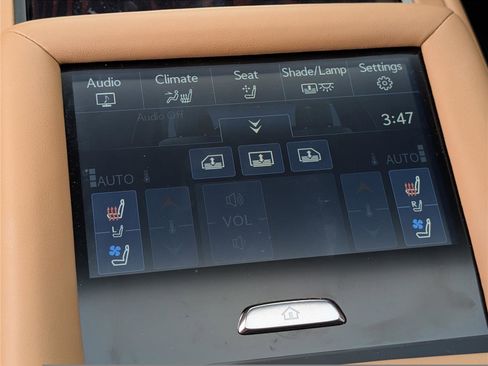 Certified 2022 Lexus LS 500 AWD w/ Luxury Package image 16