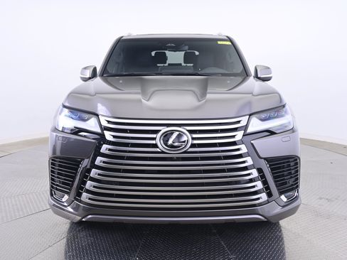 Used 2026 Lexus LX 700h Luxury AWD/4WD image 10