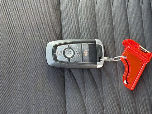 Used 2020 Ford Explorer XLT w/ Comfort Package image 29