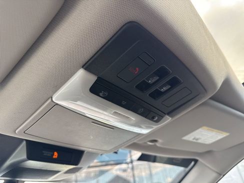 Used 2023 Nissan Rogue SL w/ SL Premium Package image 25