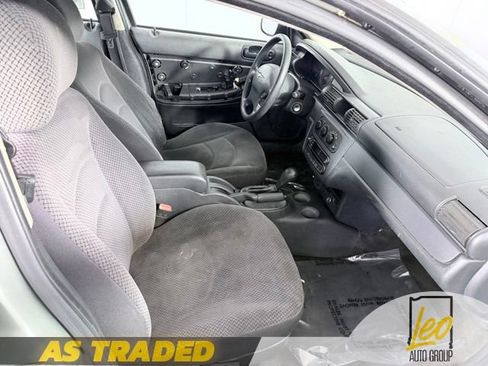 Used 2005 Chrysler Sebring Sedan FWD image 14