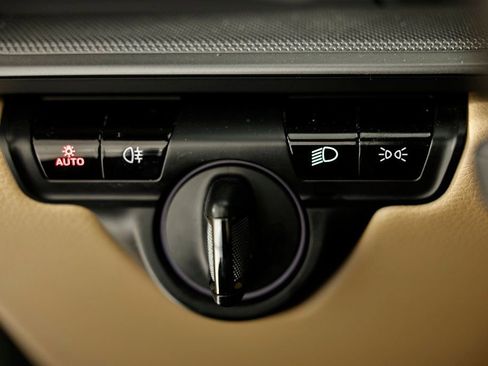 Certified 2020 Porsche 911 Carrera S RWD image 32