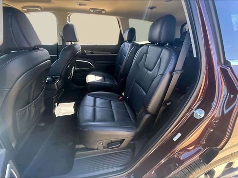 Certified 2022 Kia Telluride EX w/ EX Premium Package image 27