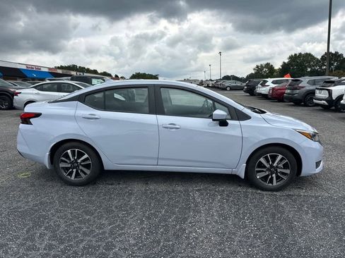 New 2025 Nissan Versa SV w/ Trunk Package FWD image 2