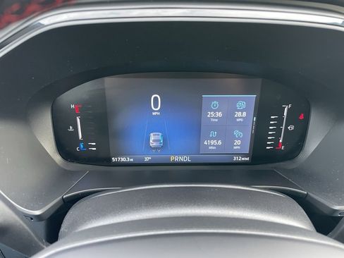 Used 2024 Ford Escape ST-Line image 9