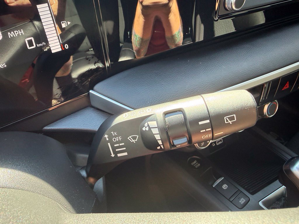Certified 2025 Nissan Kicks S AWD/4WD image 23