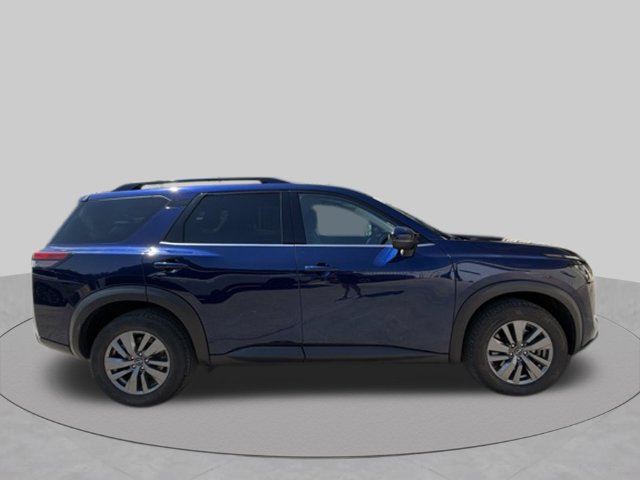 Used 2025 Nissan Pathfinder SV AWD/4WD image 2