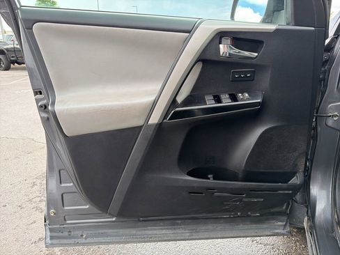 Used 2017 Toyota RAV4 Limited AWD/4WD image 5