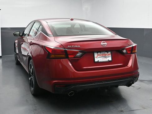 Used 2023 Nissan Altima 2.5 SR FWD image 6