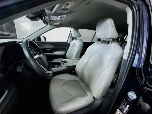 Certified 2024 Toyota Grand Highlander AWD image 14