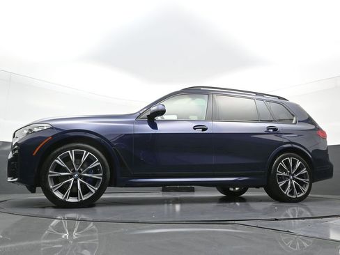 Used 2022 BMW X7 xDrive40i w/ M Sport Package AWD/4WD image 27