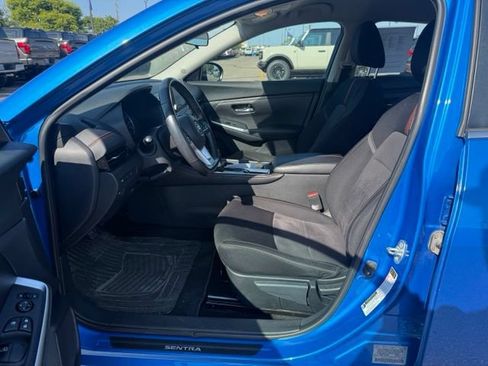 Used 2022 Nissan Sentra SR w/ Lighting Package FWD image 14