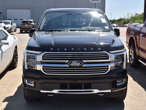 Used 2024 Ford F150 Platinum w/ Equipment Group 703A Plus image 3