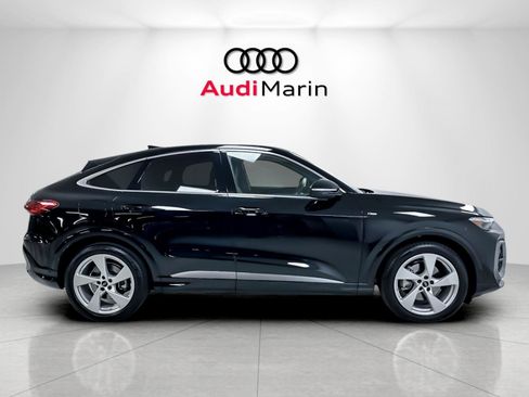 Used 2025 Audi Q5 Prestige w/ 20" Wheel Package AWD/4WD image 6