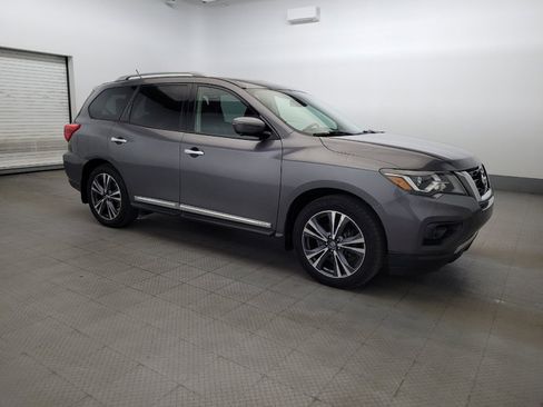 Used 2017 Nissan Pathfinder Platinum FWD image 11