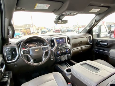 Used 2024 Chevrolet Silverado 2500 High Country image 31