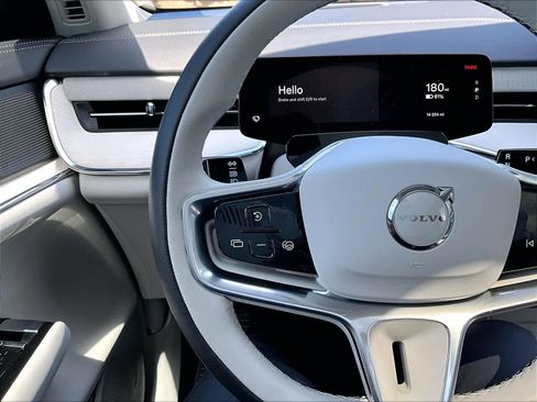 Used 2025 Volvo EX90 Ultra AWD/4WD image 20