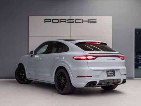 Used 2023 Porsche Cayenne GTS AWD/4WD image 3