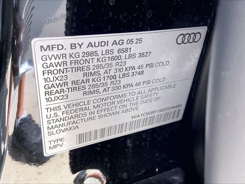 Used 2025 Audi SQ8 Prestige w/ Prestige Package image 33