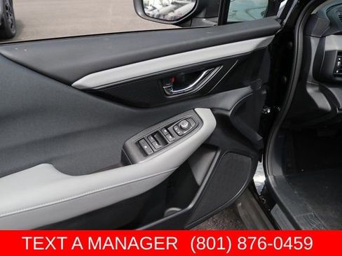 Used 2025 Subaru Outback Premium AWD/4WD image 18