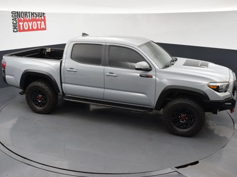 Used 2017 Toyota Tacoma TRD Pro AWD/4WD image 28
