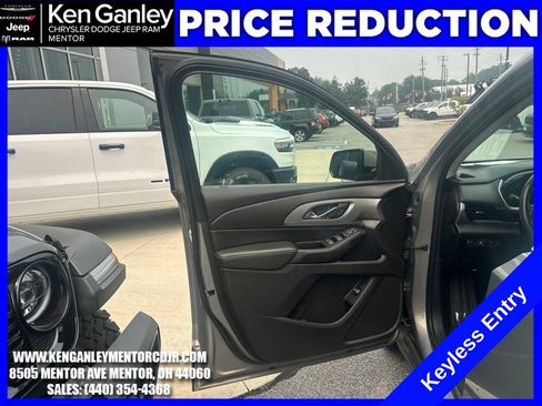 Used 2018 Chevrolet Traverse LT FWD image 12