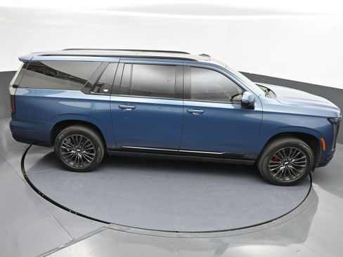 Used 2025 Cadillac Escalade ESV Sport Platinum image 46