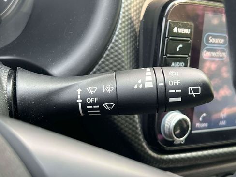 Used 2023 Nissan Kicks SV FWD image 13
