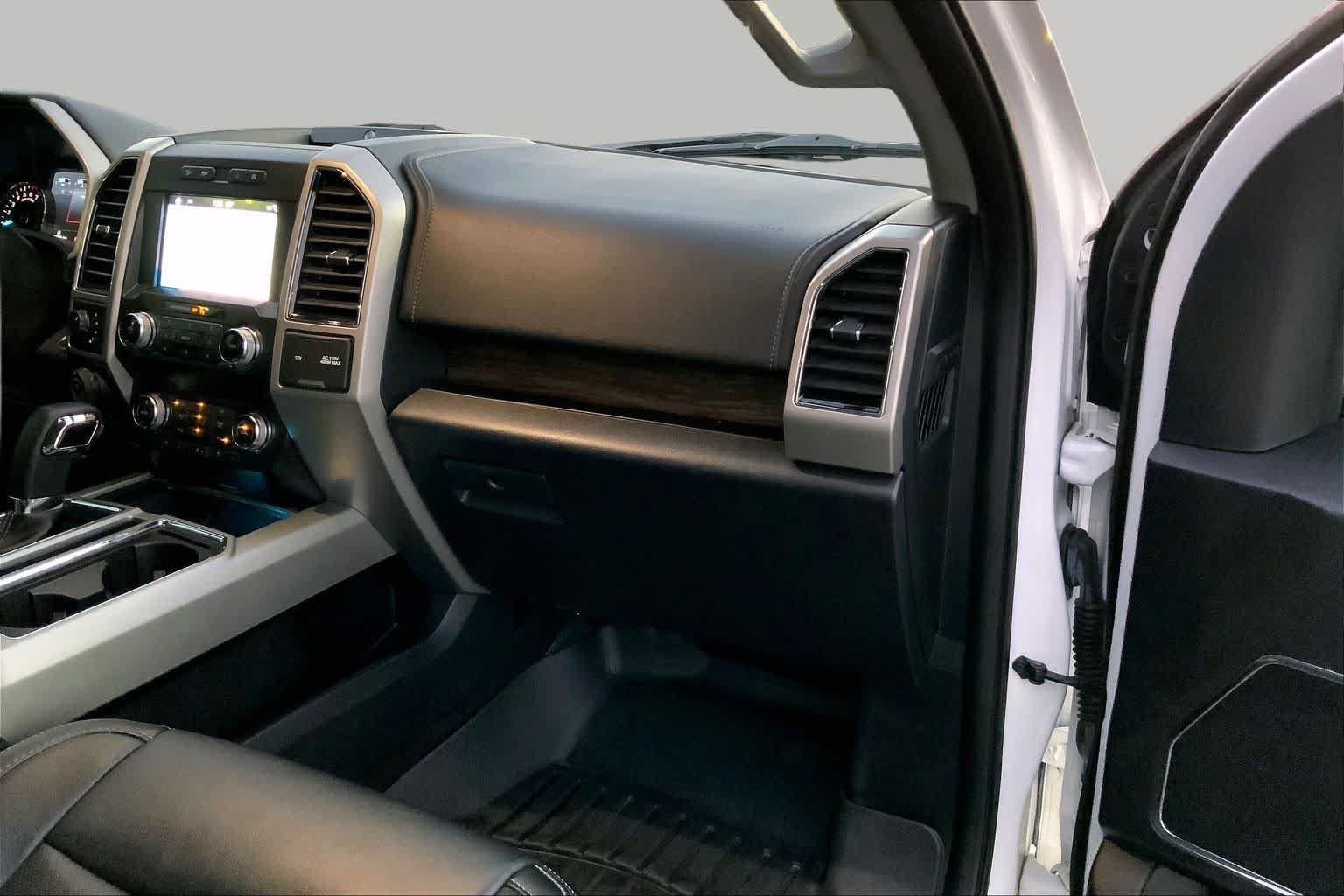 Used 2019 Ford F150 Lariat w/ Equipment Group 502A Luxury AWD/4WD image 16
