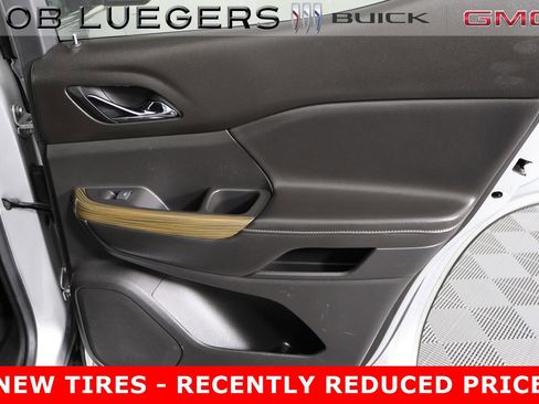 Used 2019 GMC Acadia SLE image 22