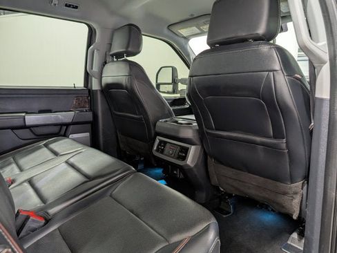 Used 2023 Ford F250 Lariat w/ Sport Appearance Package image 18