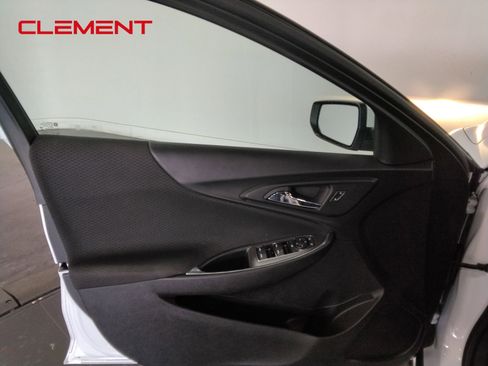 Used 2022 Chevrolet Malibu LT FWD image 23