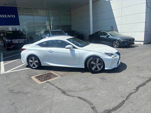 Used 2016 Lexus RC 200t w/ Premium Package RWD image 10