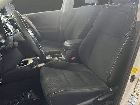 Used 2016 Toyota RAV4 XLE w/ Convenience Package AWD/4WD image 9