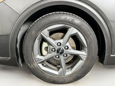 Used 2025 Kia K4 LXS image 11